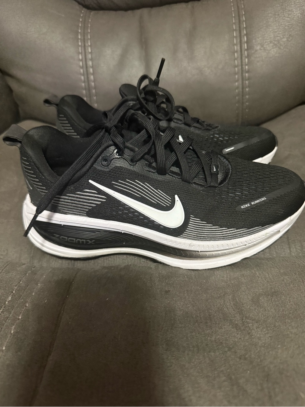 Nike Vomero Women’s Black/White Running Shoes